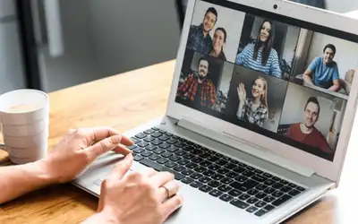 Pristup kursu Pravo i IT i način praćenja putem online platforme